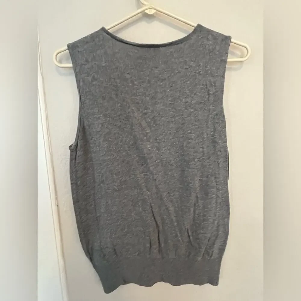Women's Worthington gray sleeveless light sweater with ruffles, Size Large - Picture 3 of 9